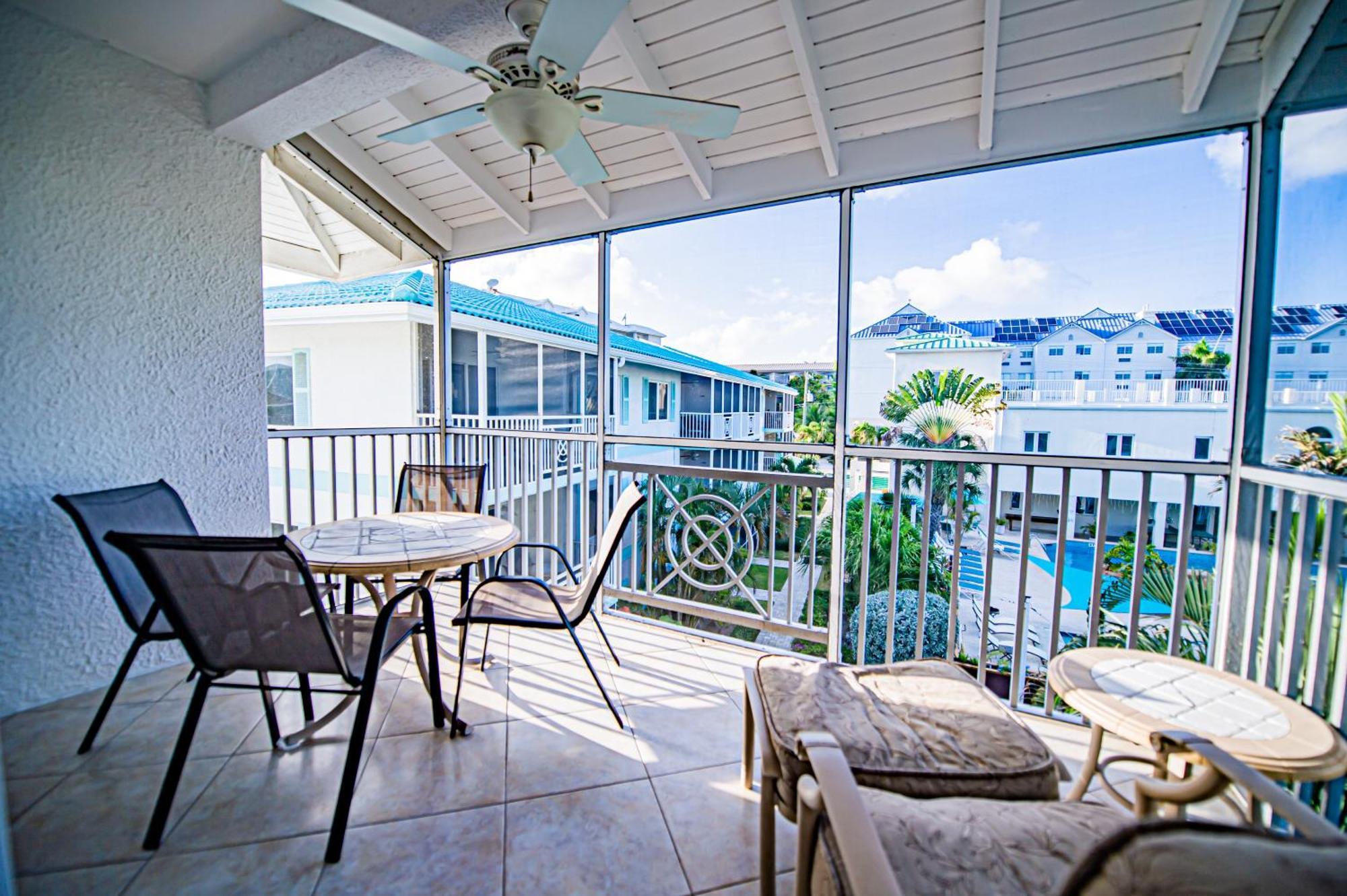 Seven Mile Beach Resort George Town Exterior foto